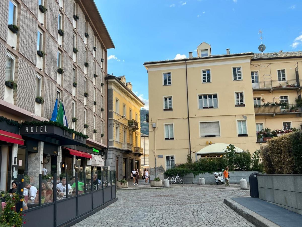 Belabri - Central Charme&Comfort -Mansarde E Appartamento Aosta Luaran gambar